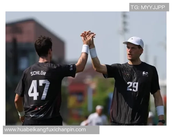 成都飞盘队的转型之路与飞盘运动的热潮解析